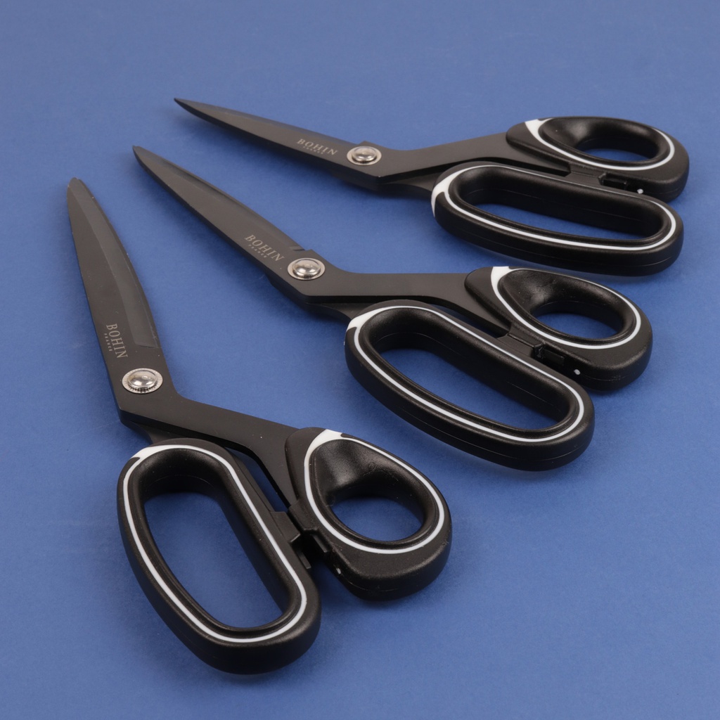 CISEAUX &quot;PROFESSIONNELS&quot; Titane -blister carton